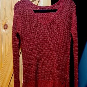 American Eagle Outfitters Textured Burgundy V-Neck Sweater size x small